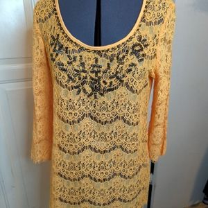 👍 Boutique Orange Top Lace Medium Size Excellent Conditions With A Bead Design